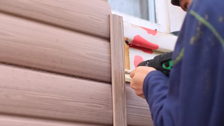 How To Choose The Right Materials for Your Siding Installation in 'Somers, WI